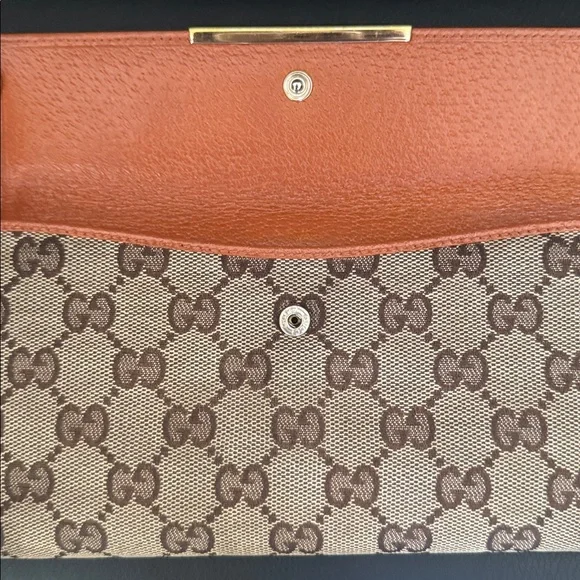 Gucci Beige and Cognac Brown Monogram Wallet - Picture 2 of 8